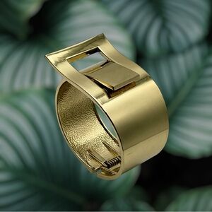 Vintage Bold Chunky Polished Gold Tone Hinged Buckle Bracelet